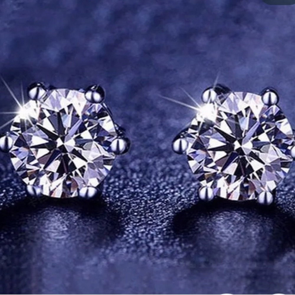 New 1ctw  Roundcut Diamond studs